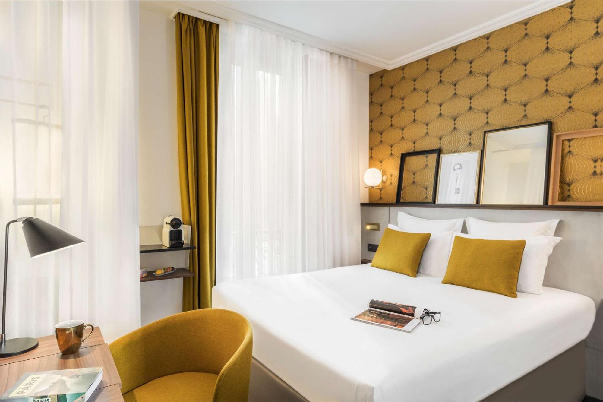 Classic Queen Room Spa Access View or Non-Smoking